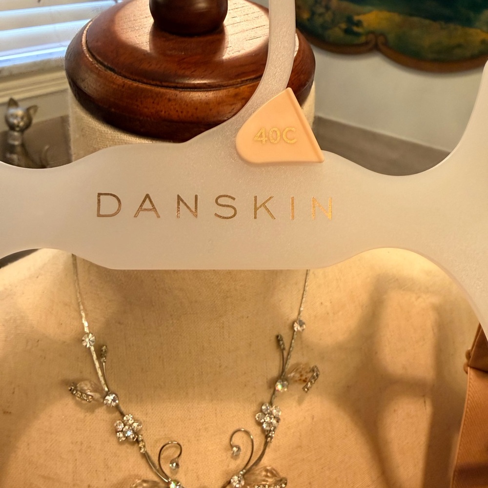 Brand new Danskin Women's Two Bras comfy & supportive for work outs/ running - Picture 4 of 7